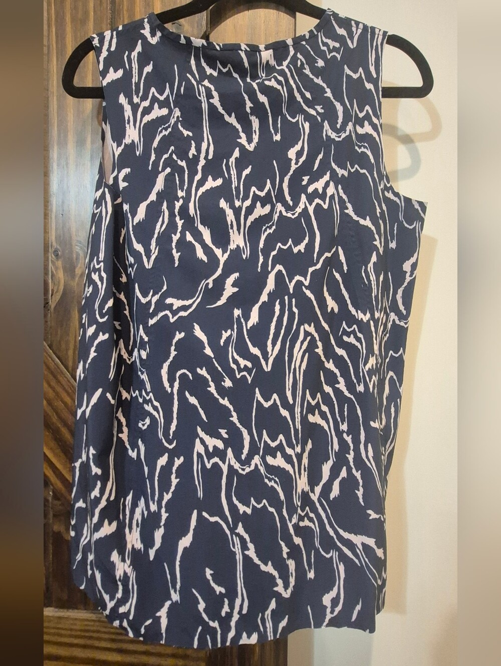 Athleta Zephyr Refined Tank Medium Blue Abstract Print Sleeveless Top - Picture 3 of 5